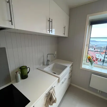 Apartment And In Sandviken With Sea View